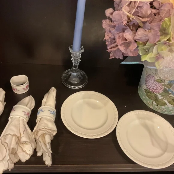 Spring refresh bundle $20 - Picture 3 of 6